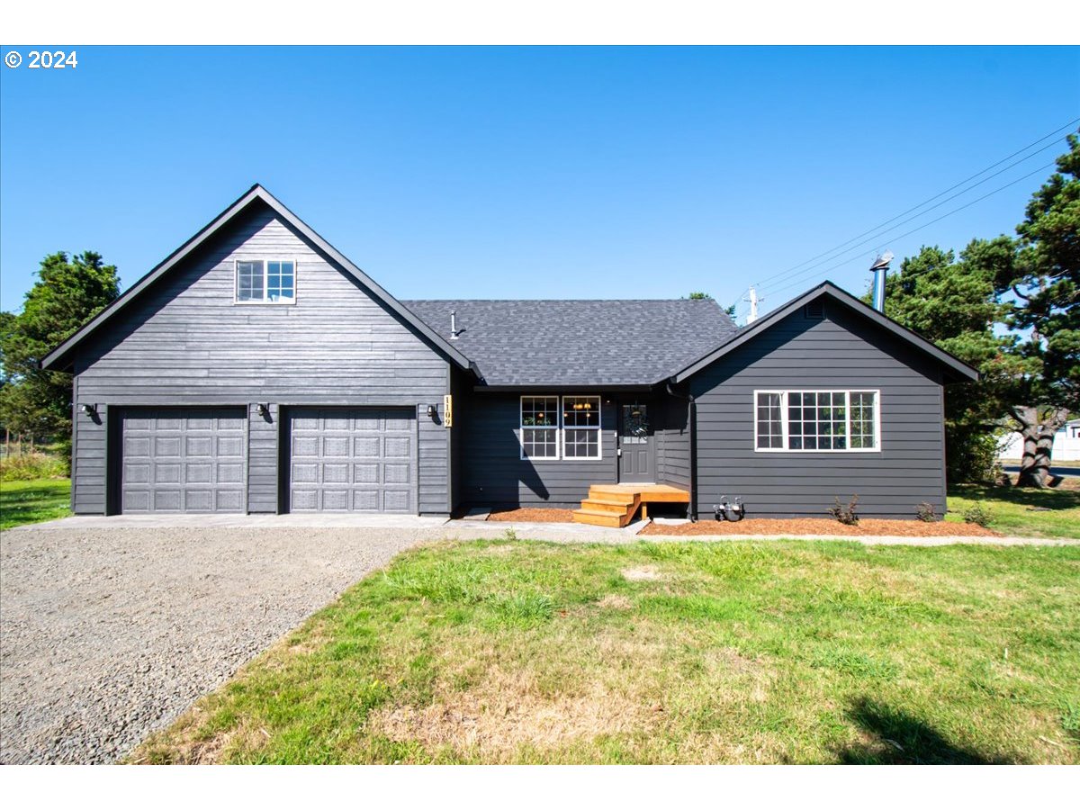 1109 NW WARRENTON DR