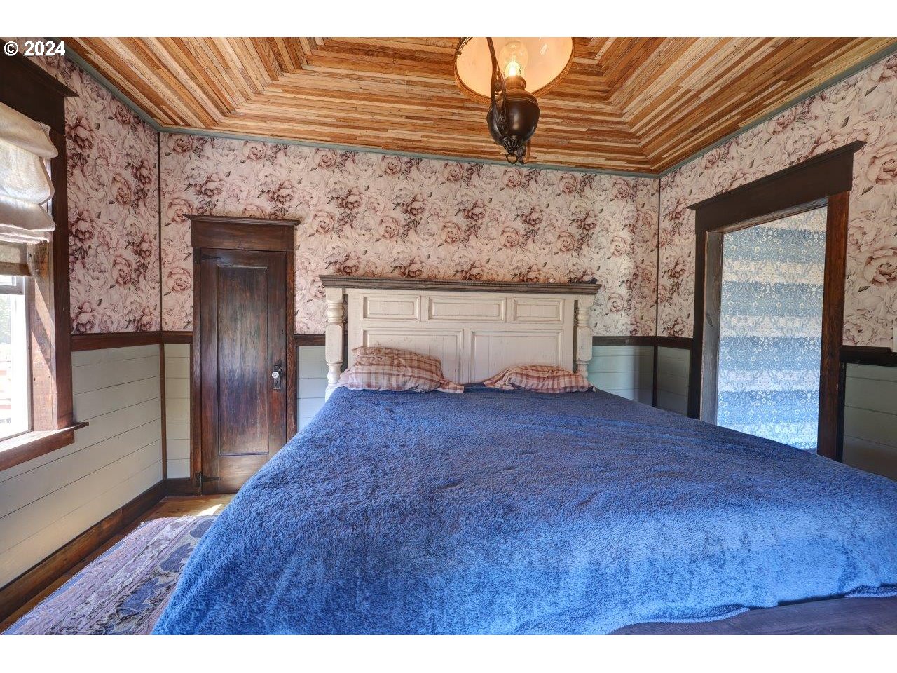 41127 HILLCREST LOOP