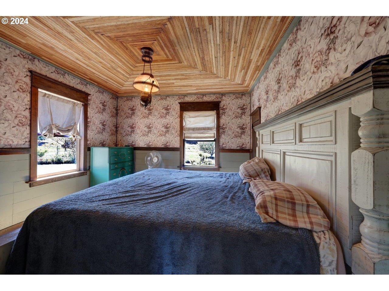 41127 HILLCREST LOOP