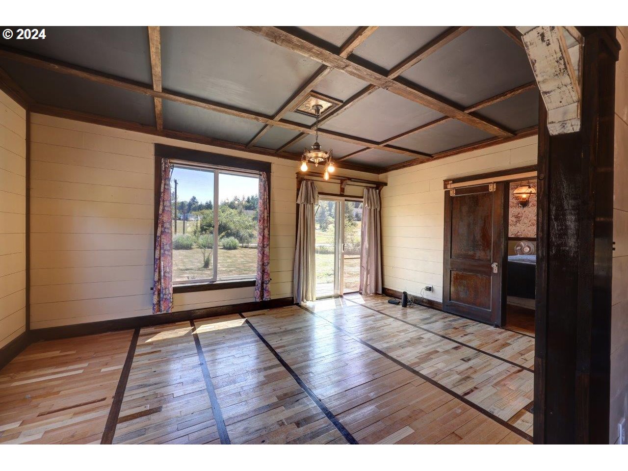 41127 HILLCREST LOOP