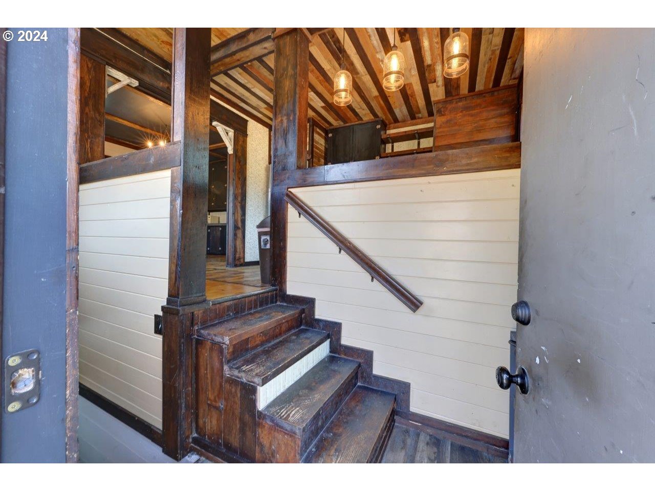 41127 HILLCREST LOOP