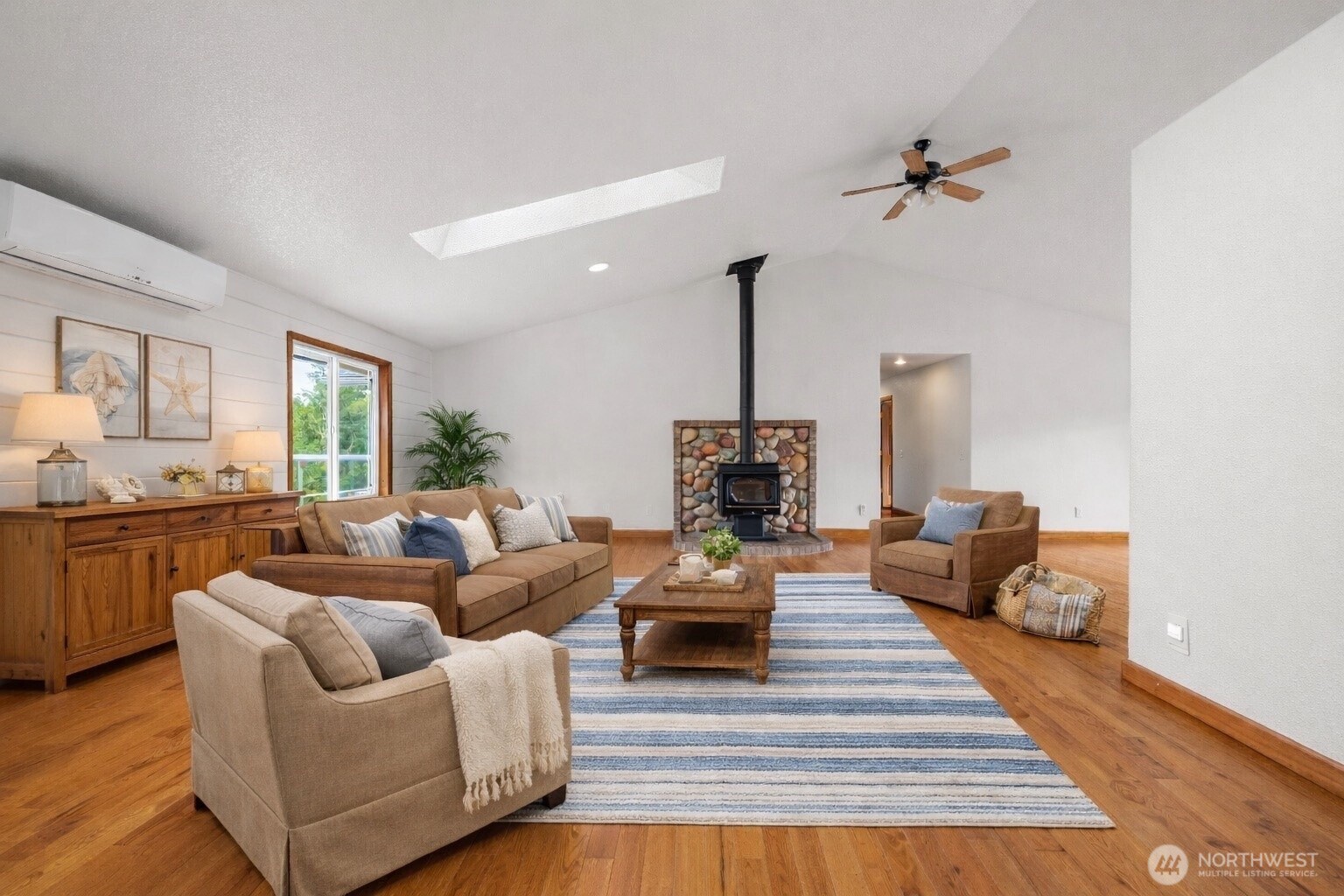 17107 Mill Ln