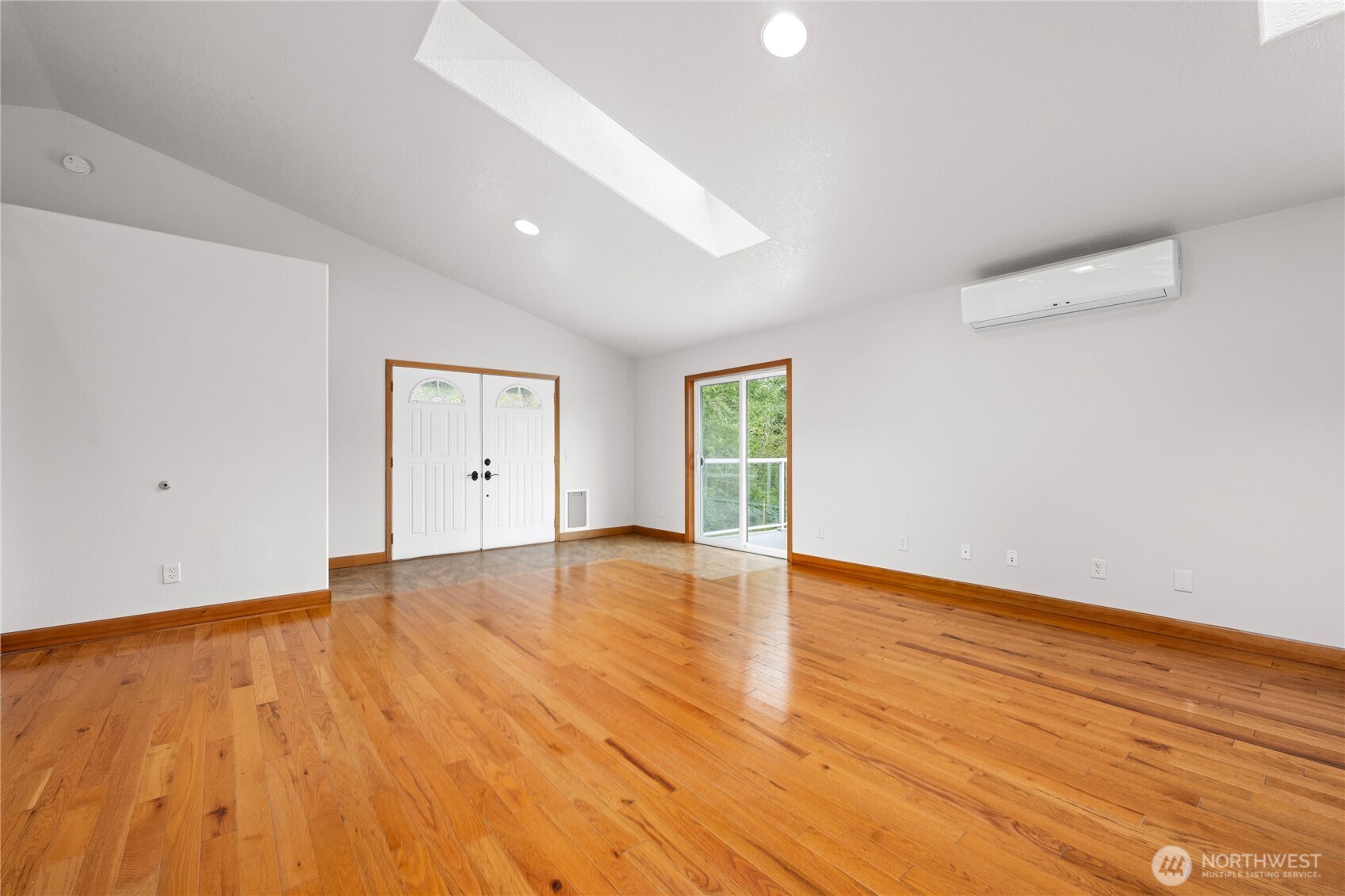 17107 Mill Ln