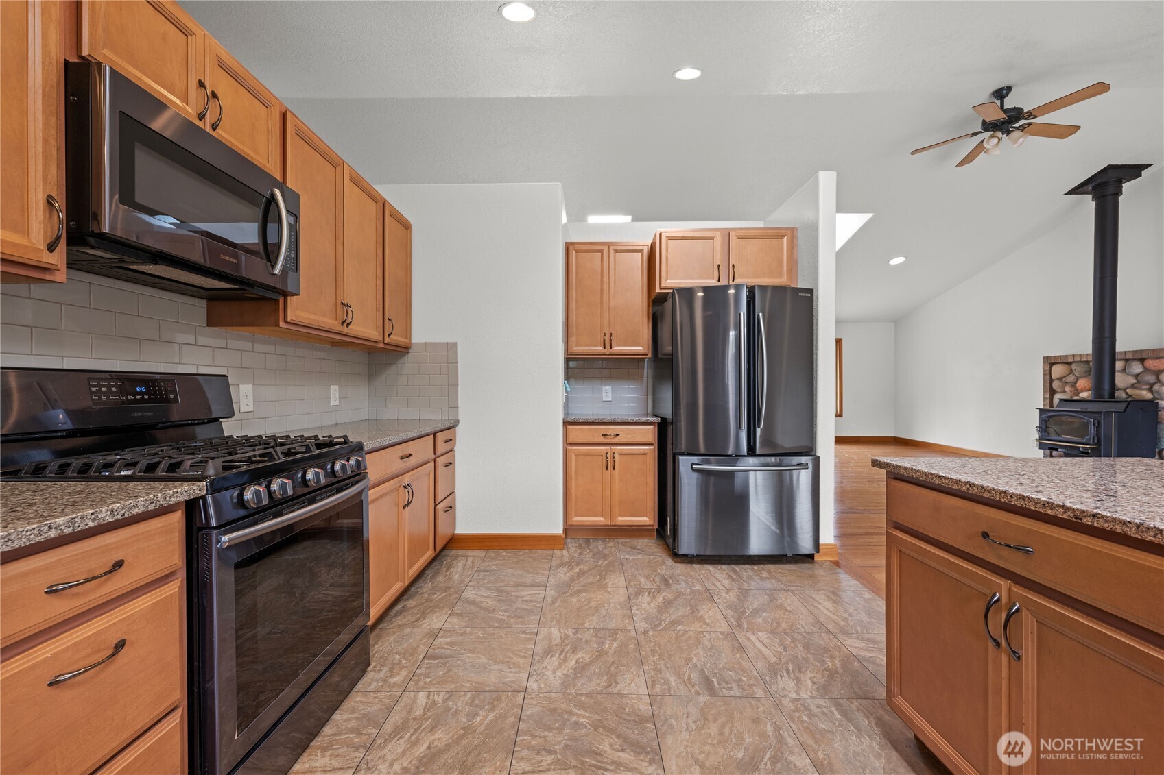17107 Mill Ln