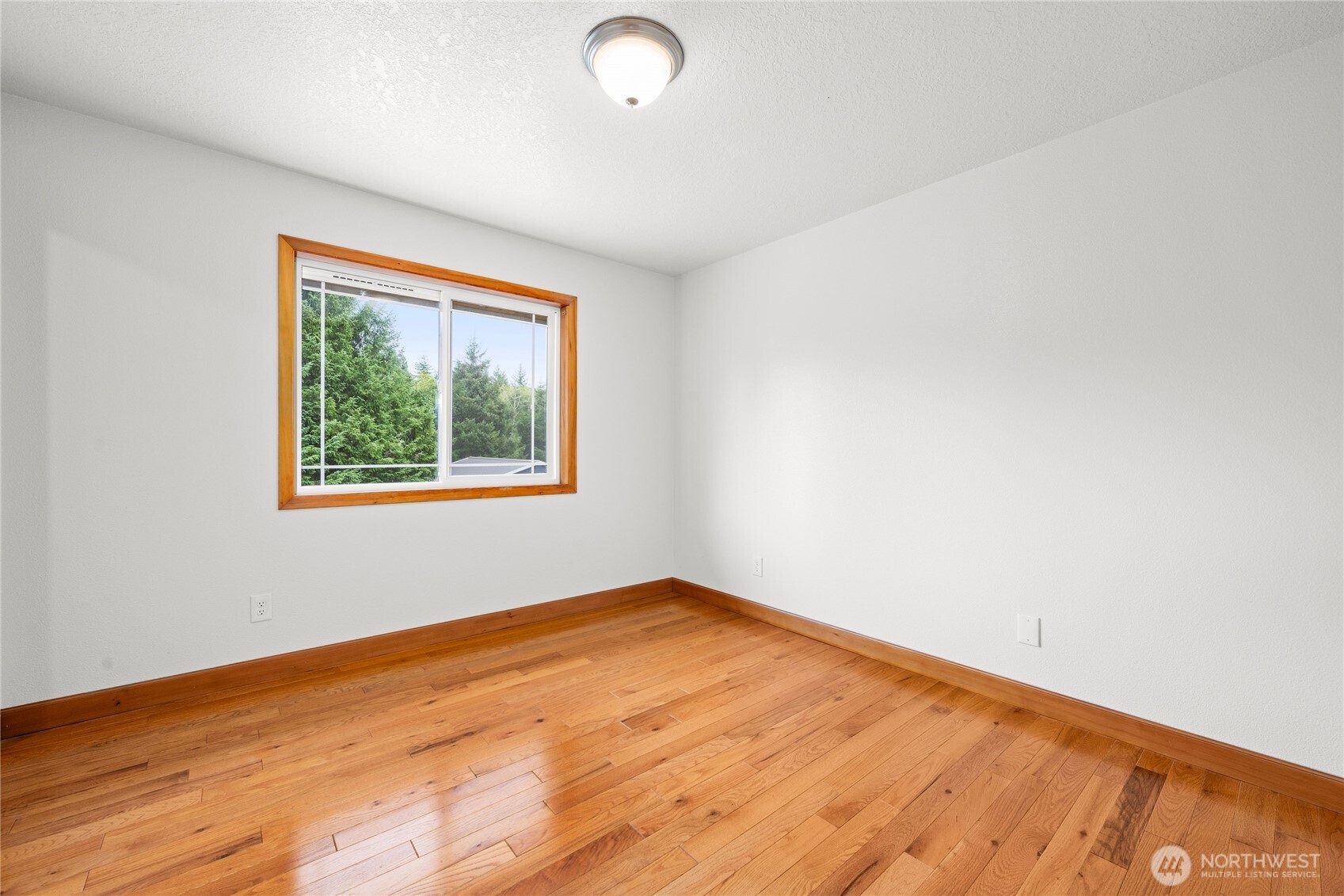 17107 Mill Ln