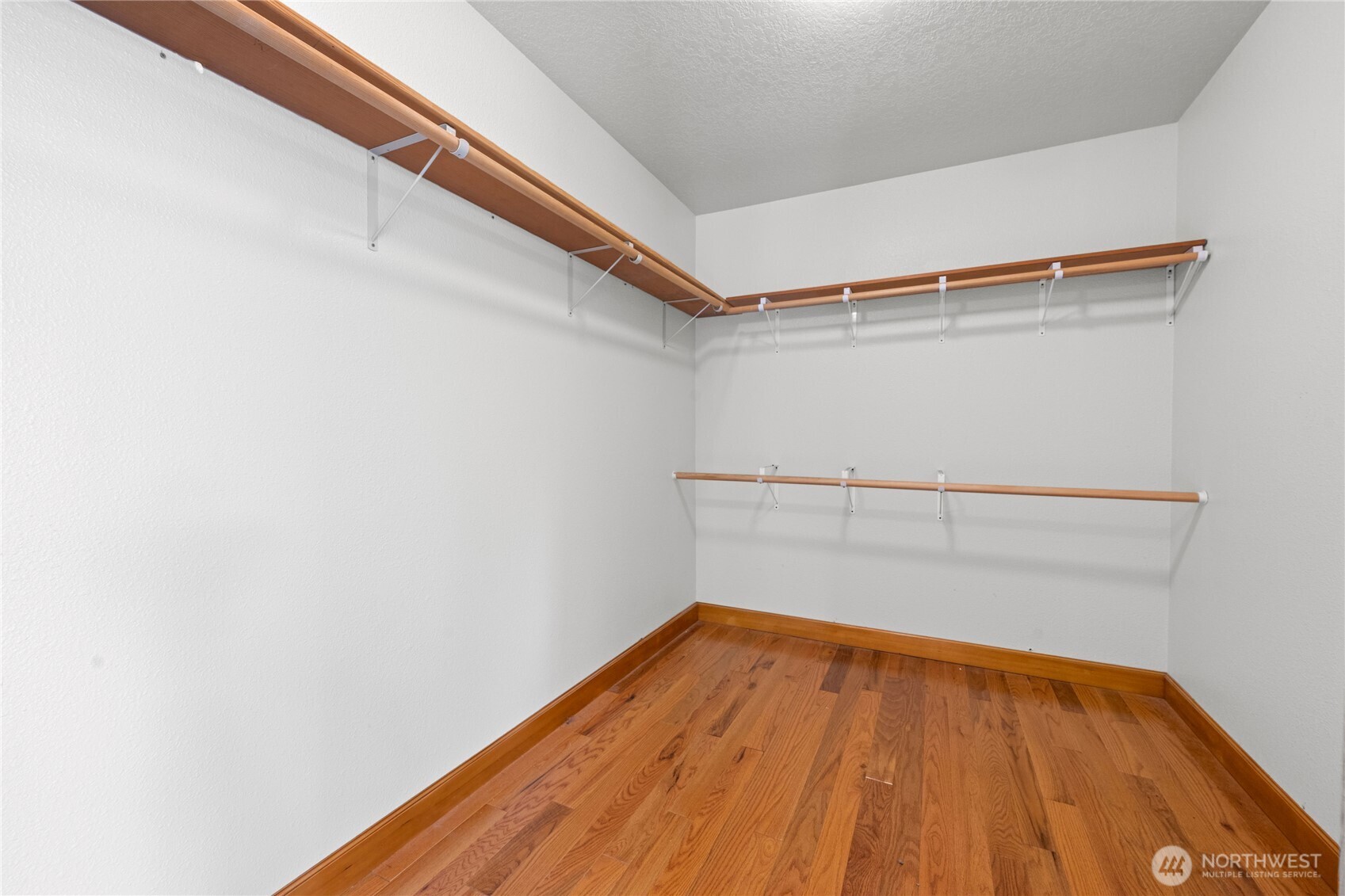 17107 Mill Ln