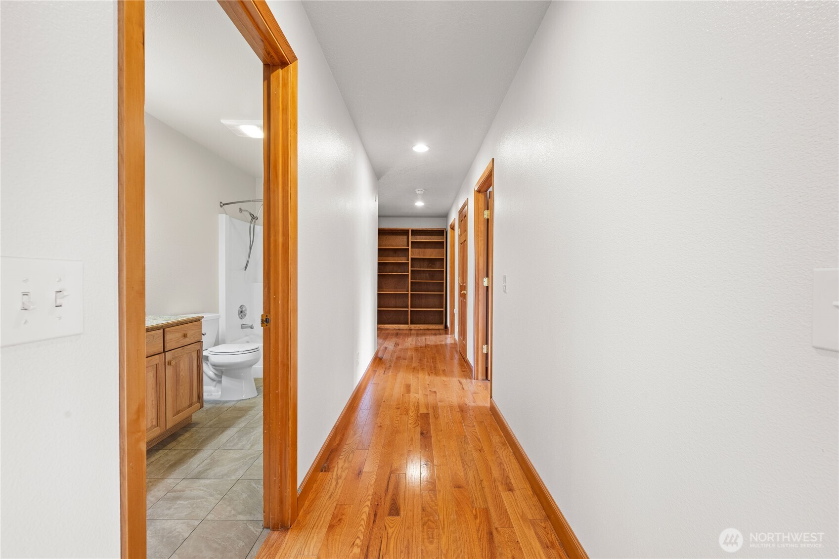 17107 Mill Ln