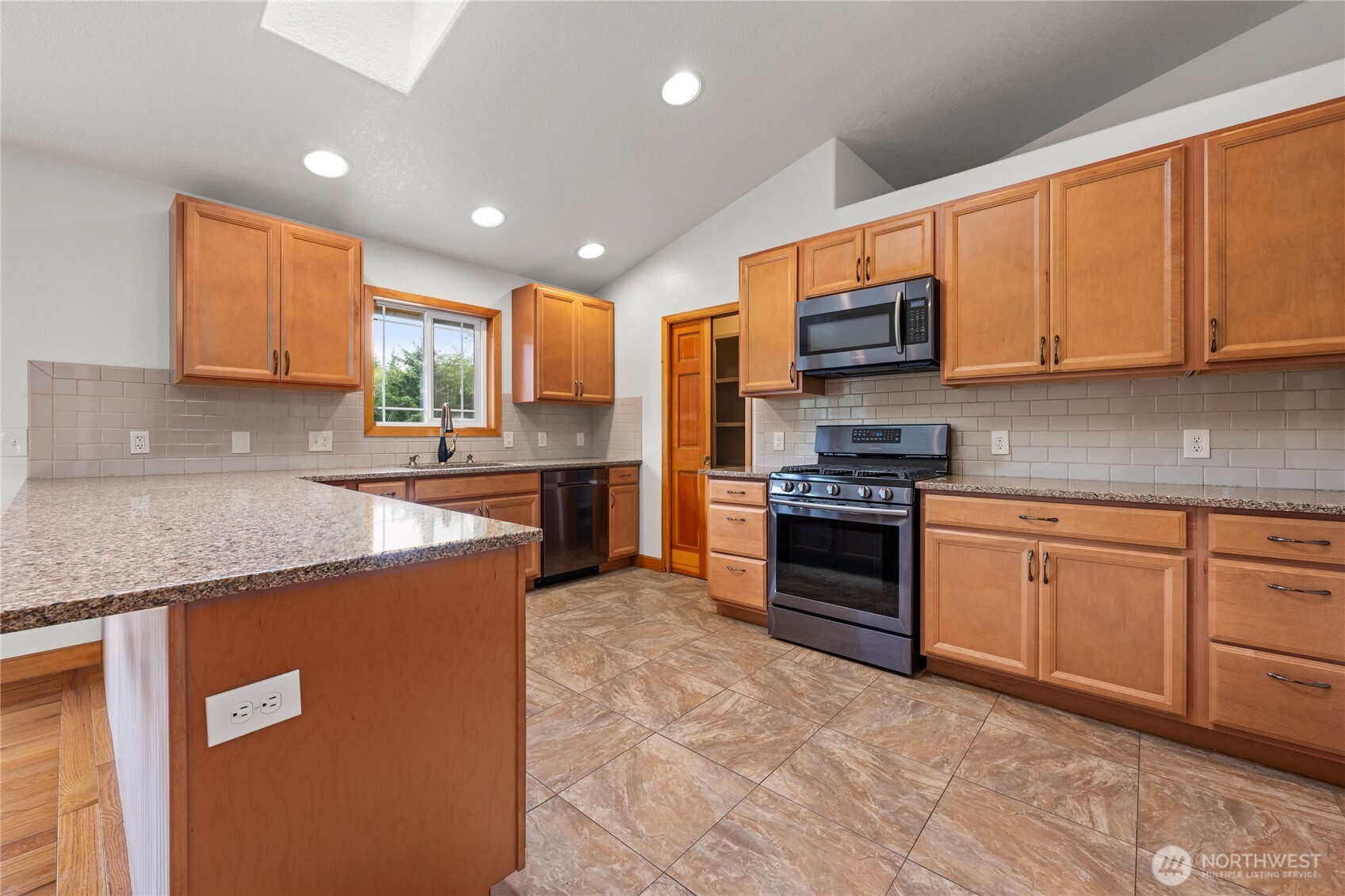 17107 Mill Ln