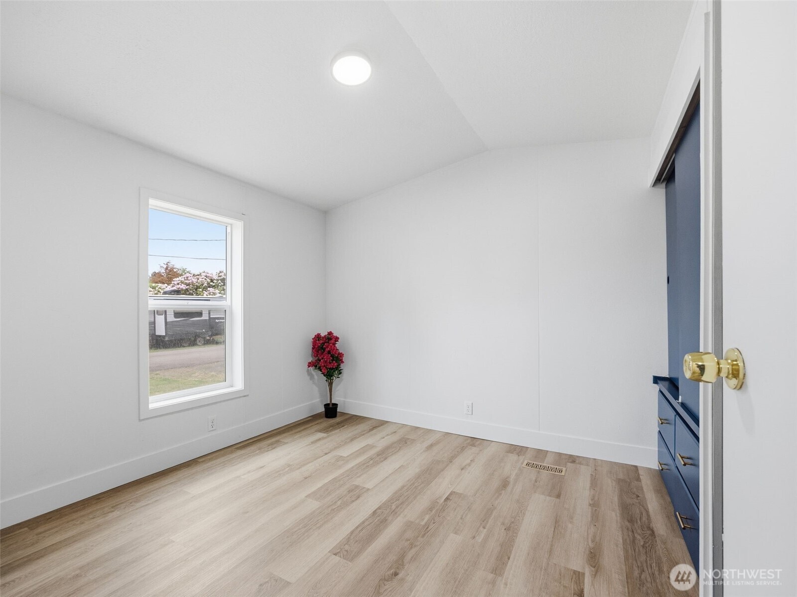 22212 Pacific Way Unit: 11