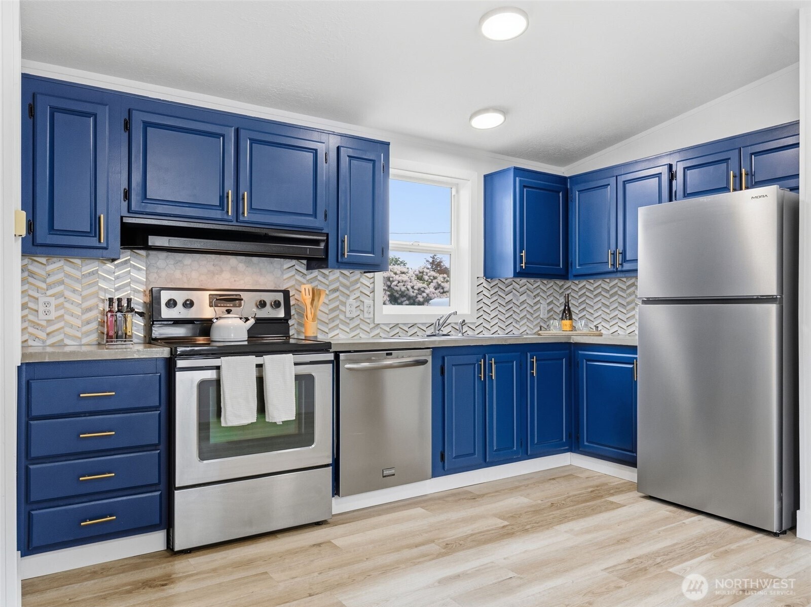 22212 Pacific Way Unit: 11