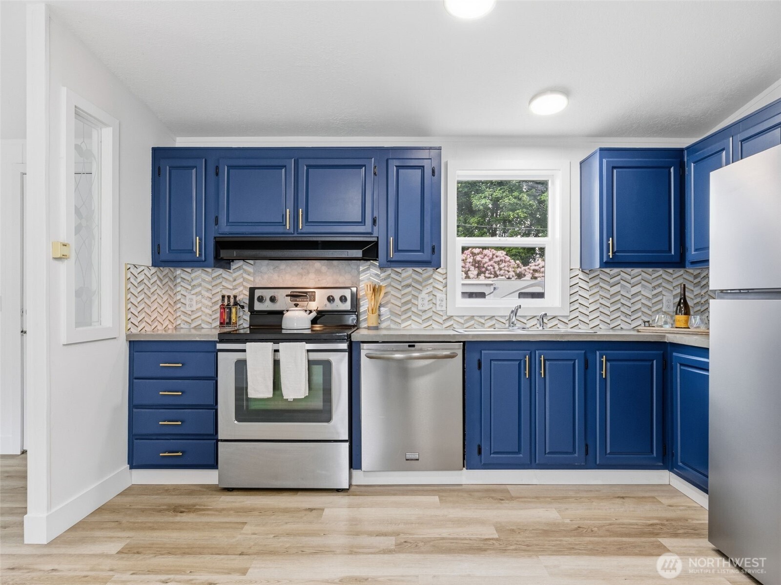22212 Pacific Way Unit: 11