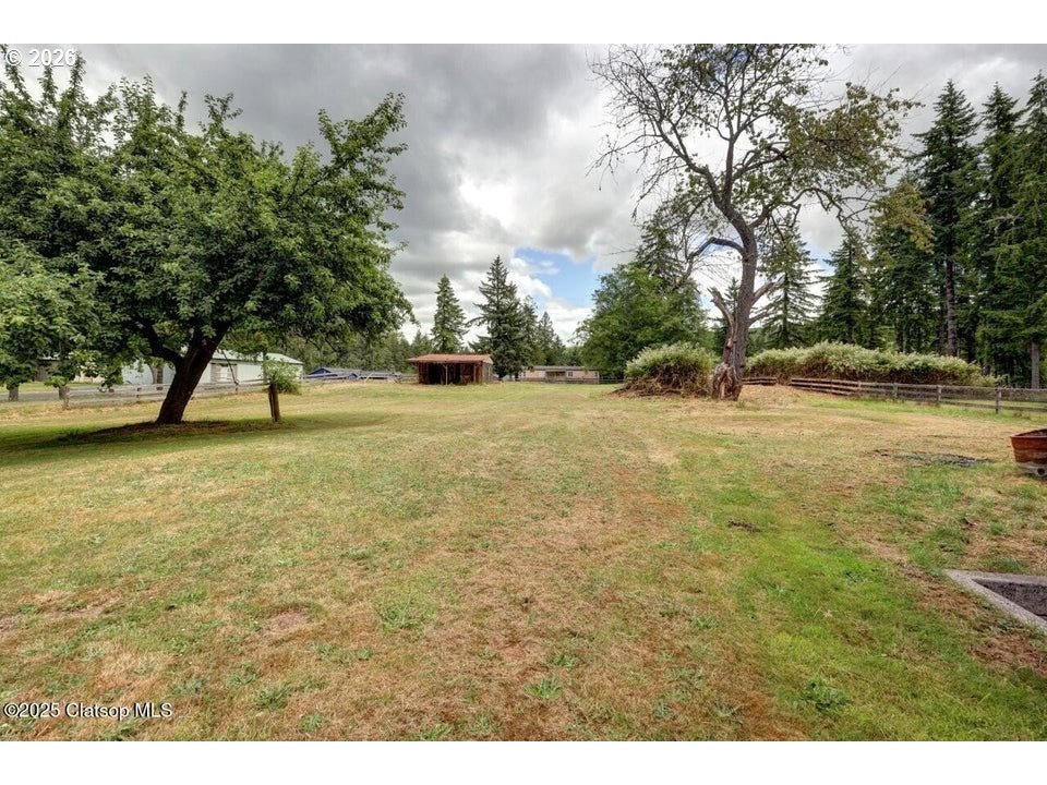 42684 HILLCREST LOOP