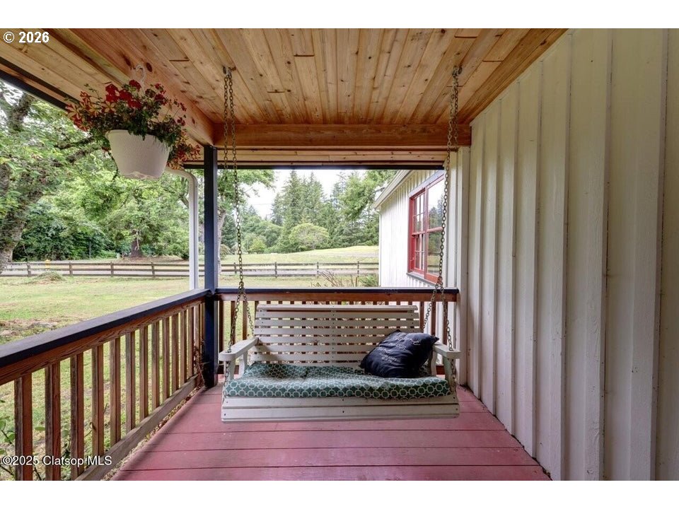 42684 HILLCREST LOOP