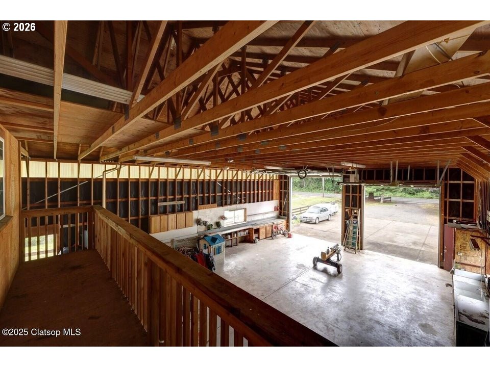 42684 HILLCREST LOOP