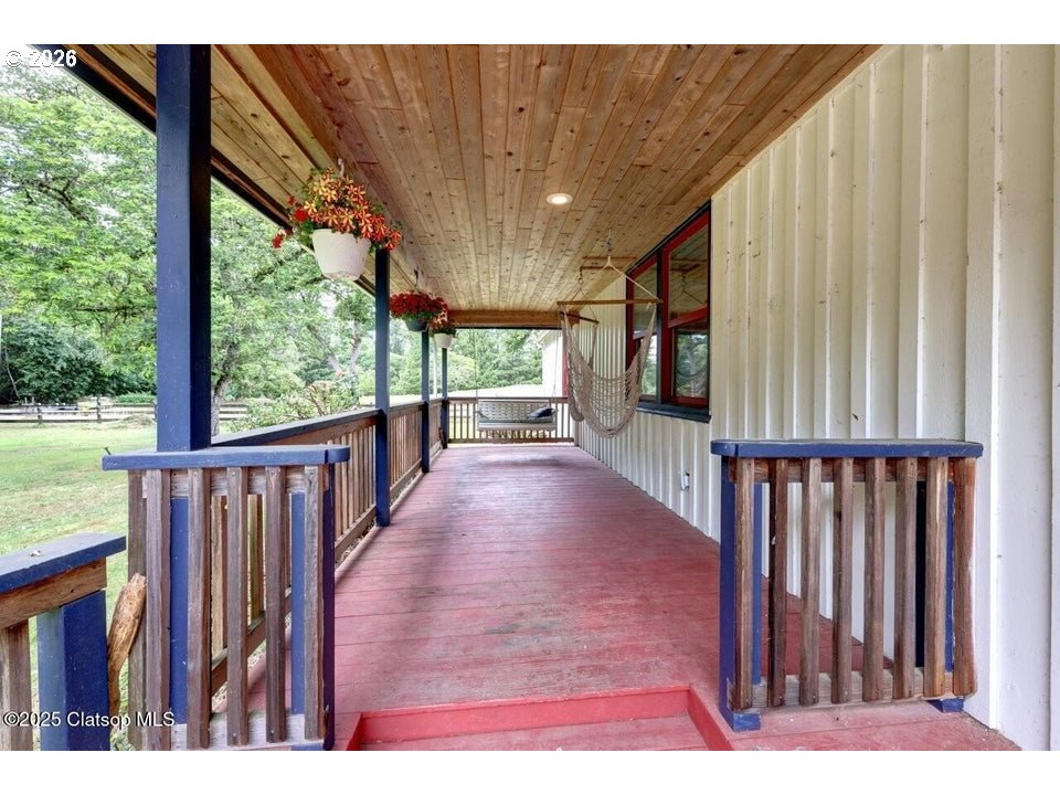 42684 HILLCREST LOOP