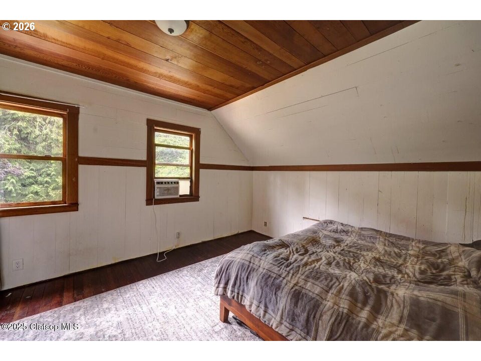 42684 HILLCREST LOOP