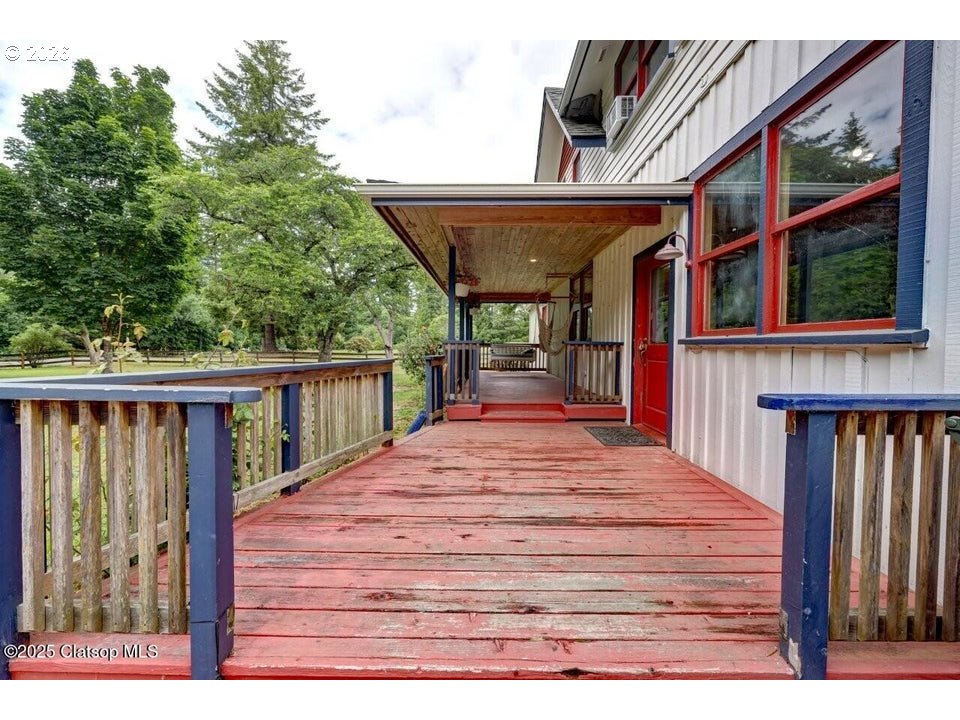 42684 HILLCREST LOOP