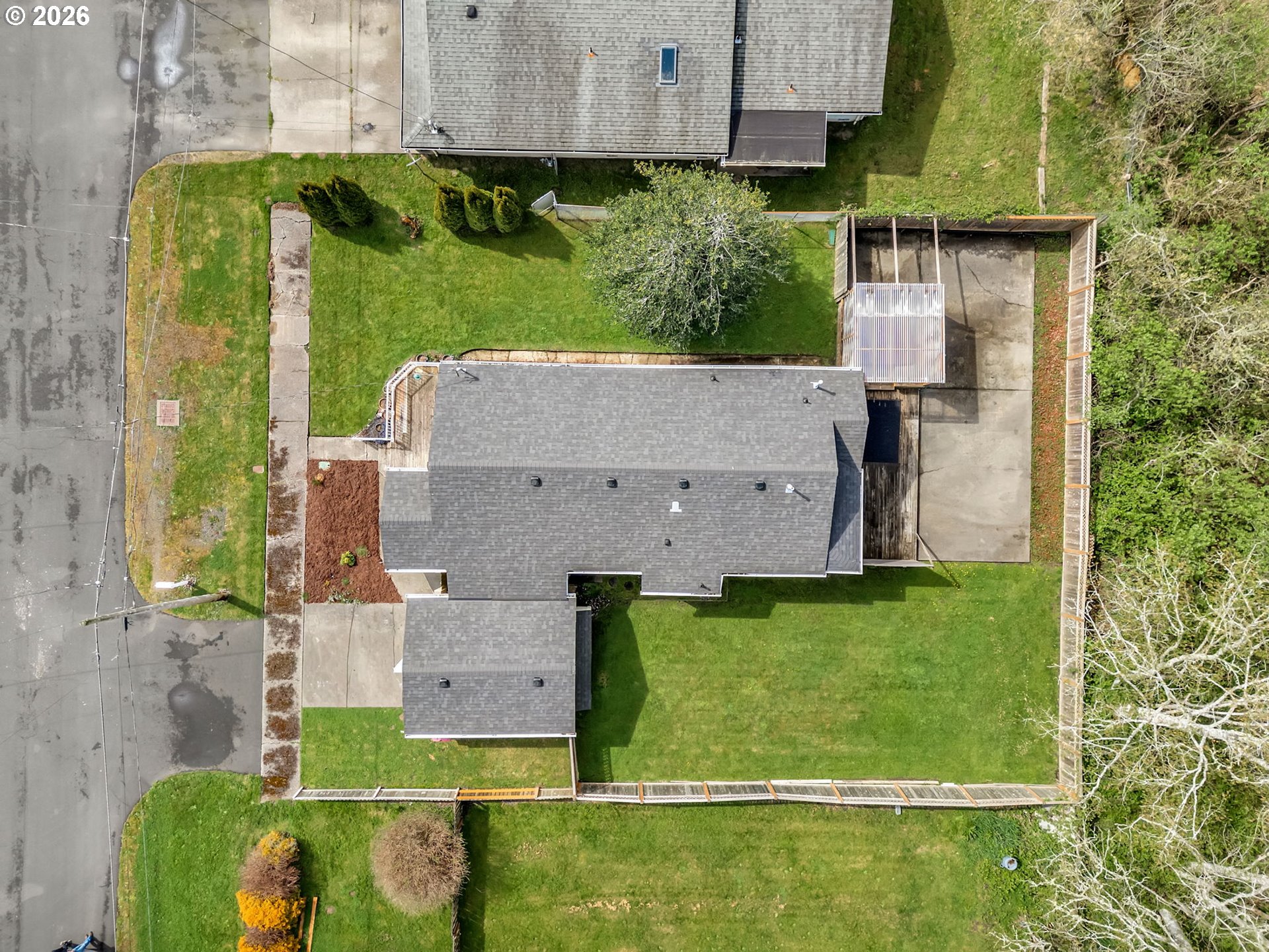45 SW BIRCH CT