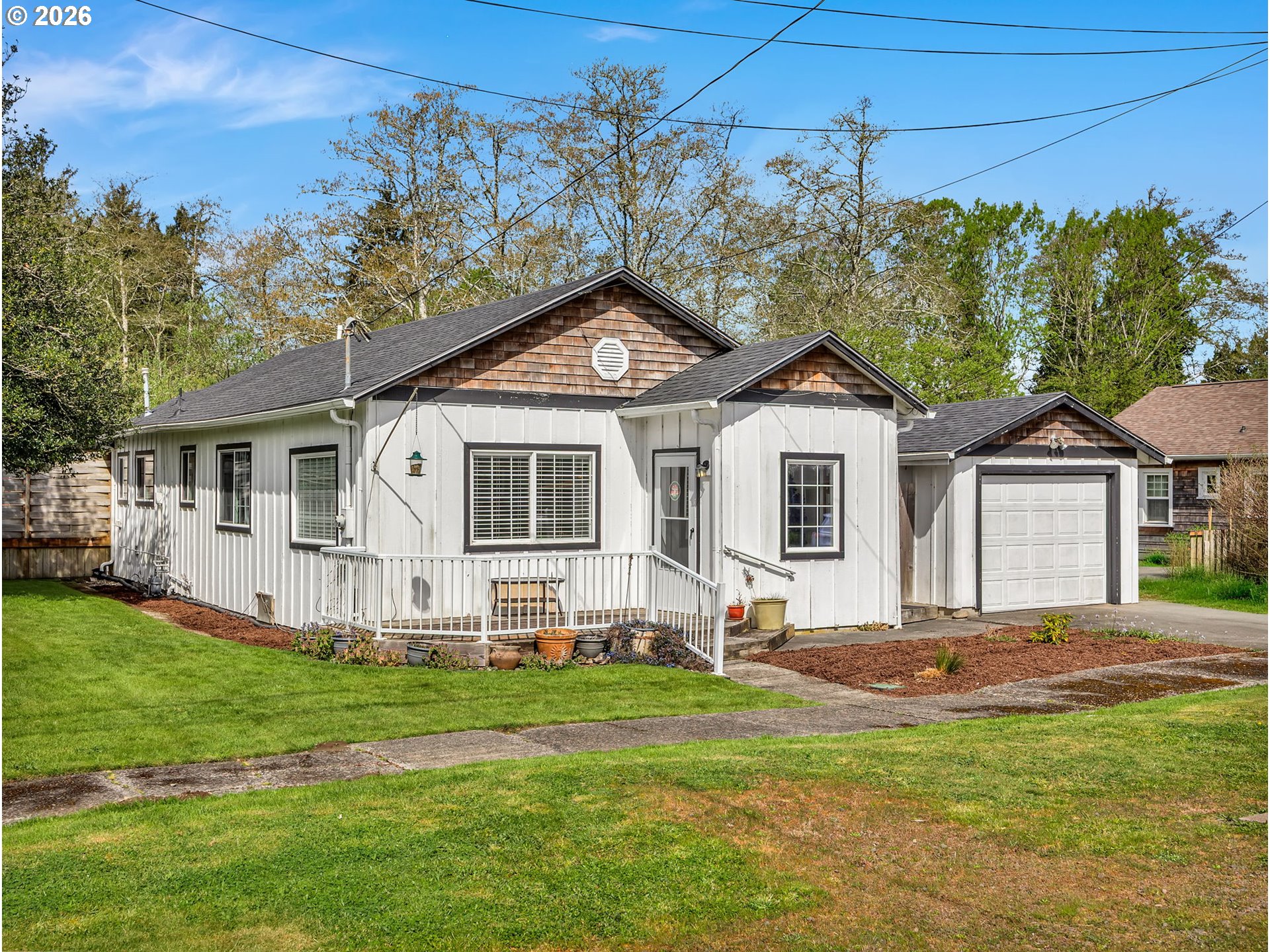 45 SW BIRCH CT