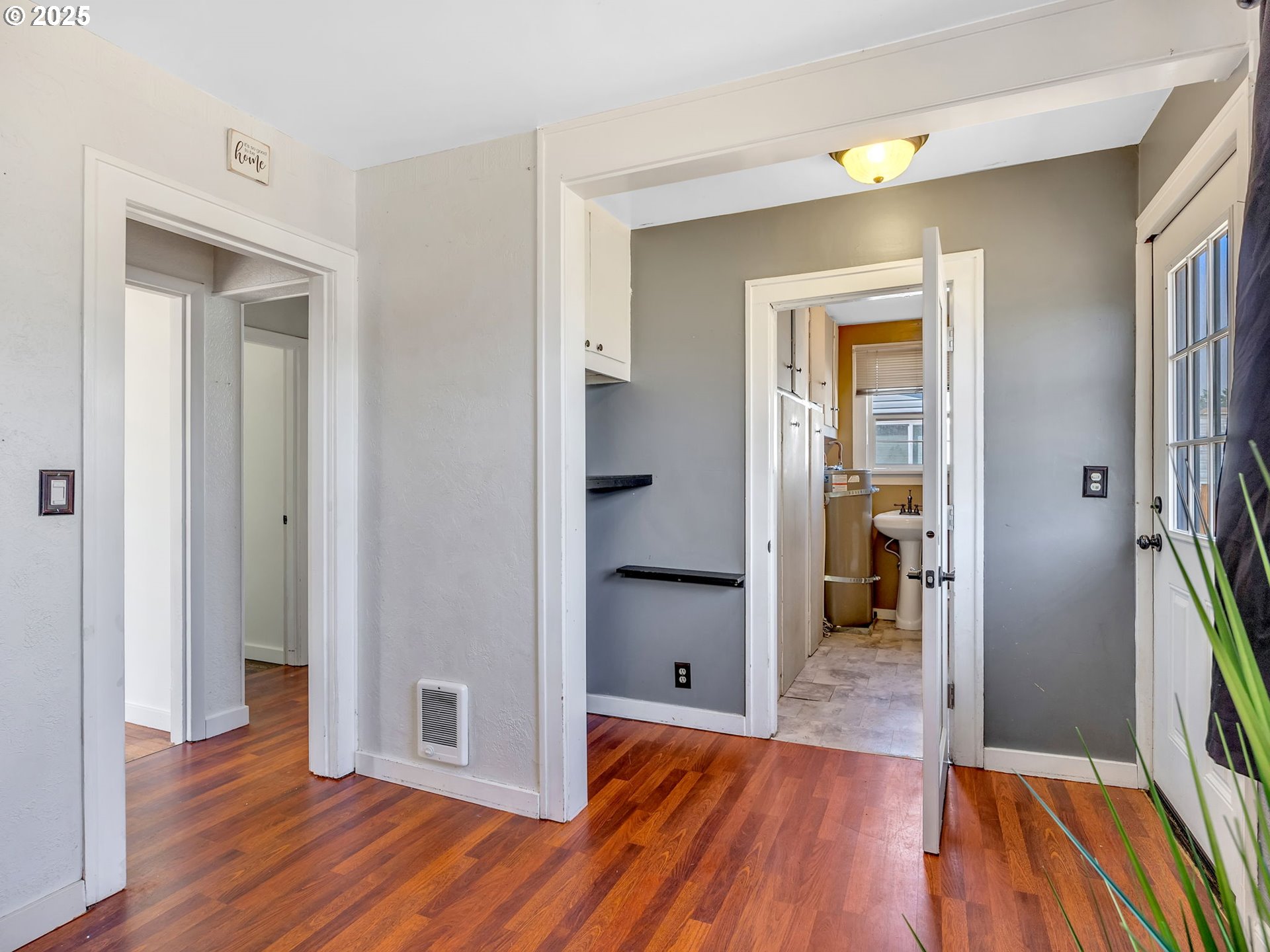132 MAIN ST