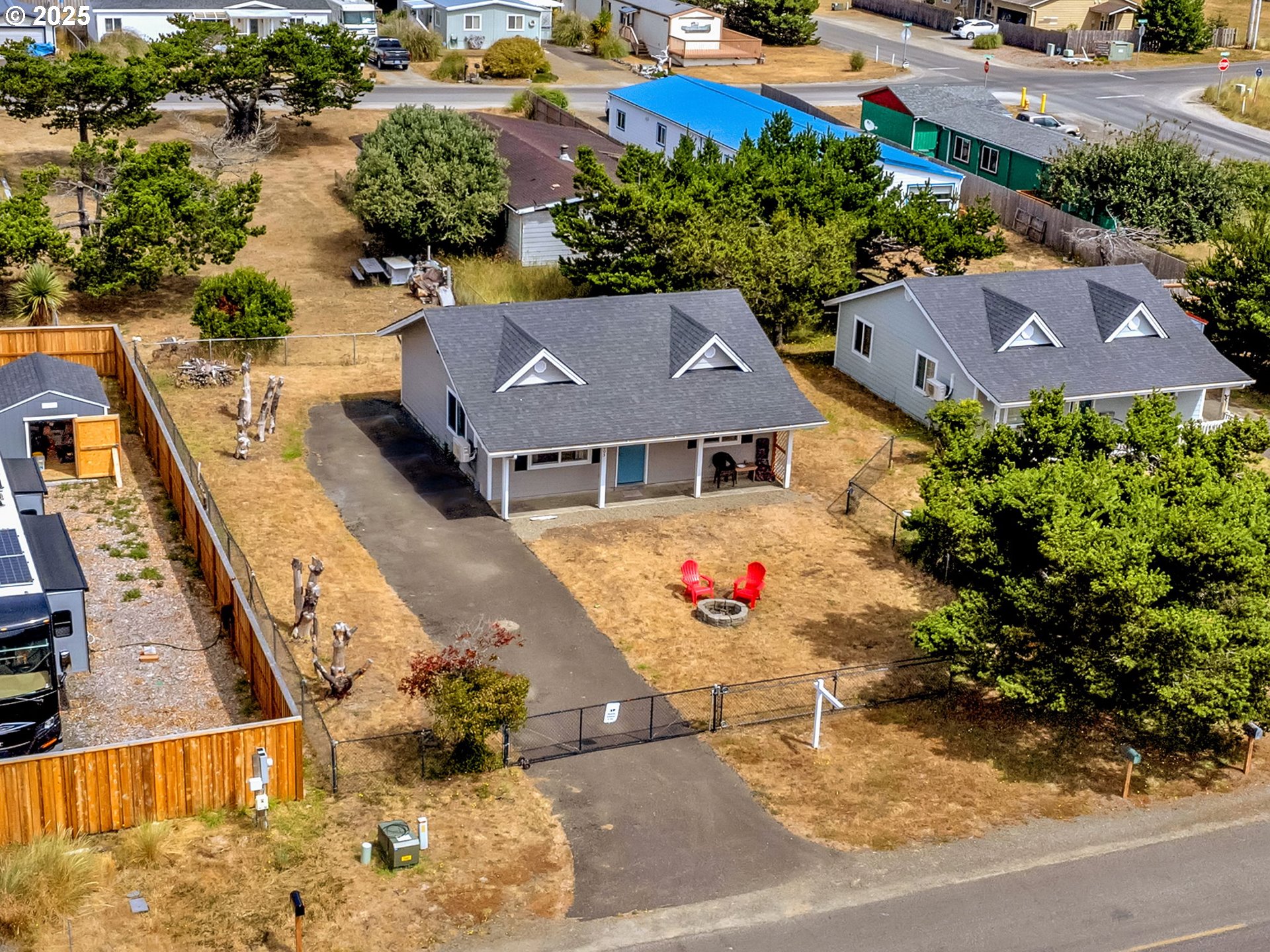 805 338TH PL