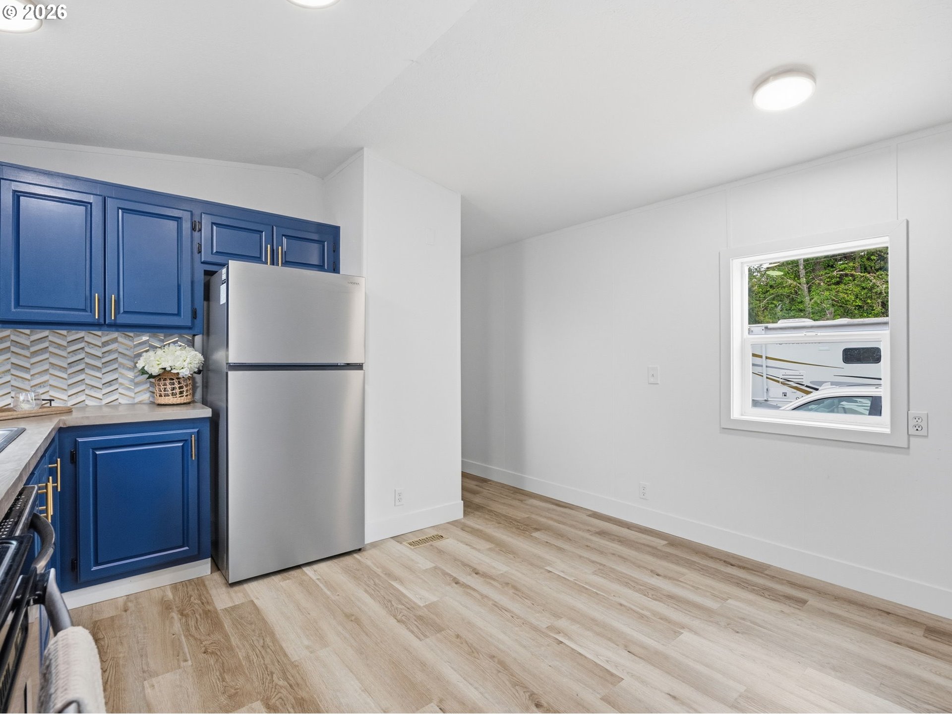 22212 Pacific Way 11