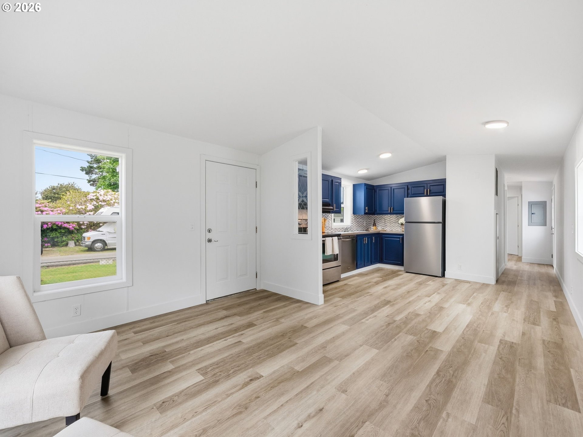 22212 Pacific Way 11