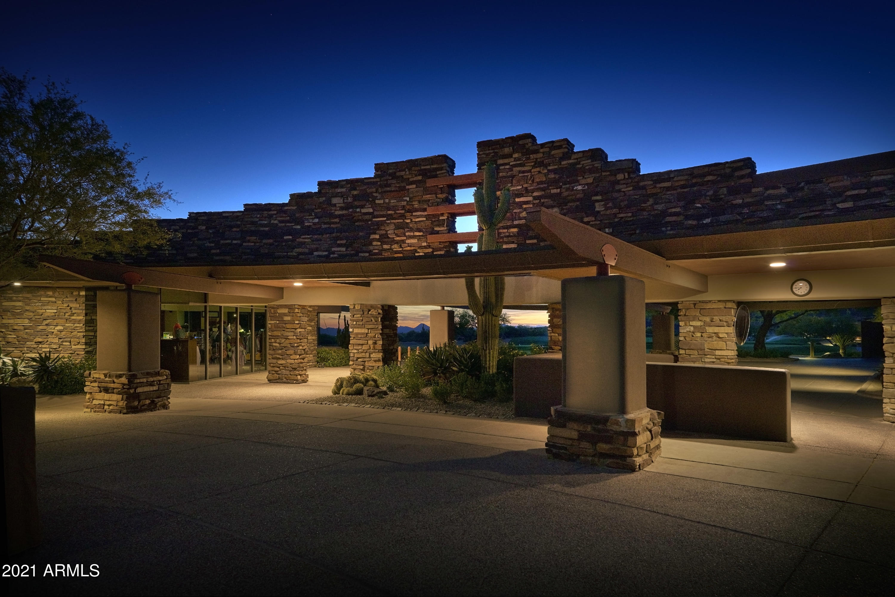 9324 E SKY LINE Drive
