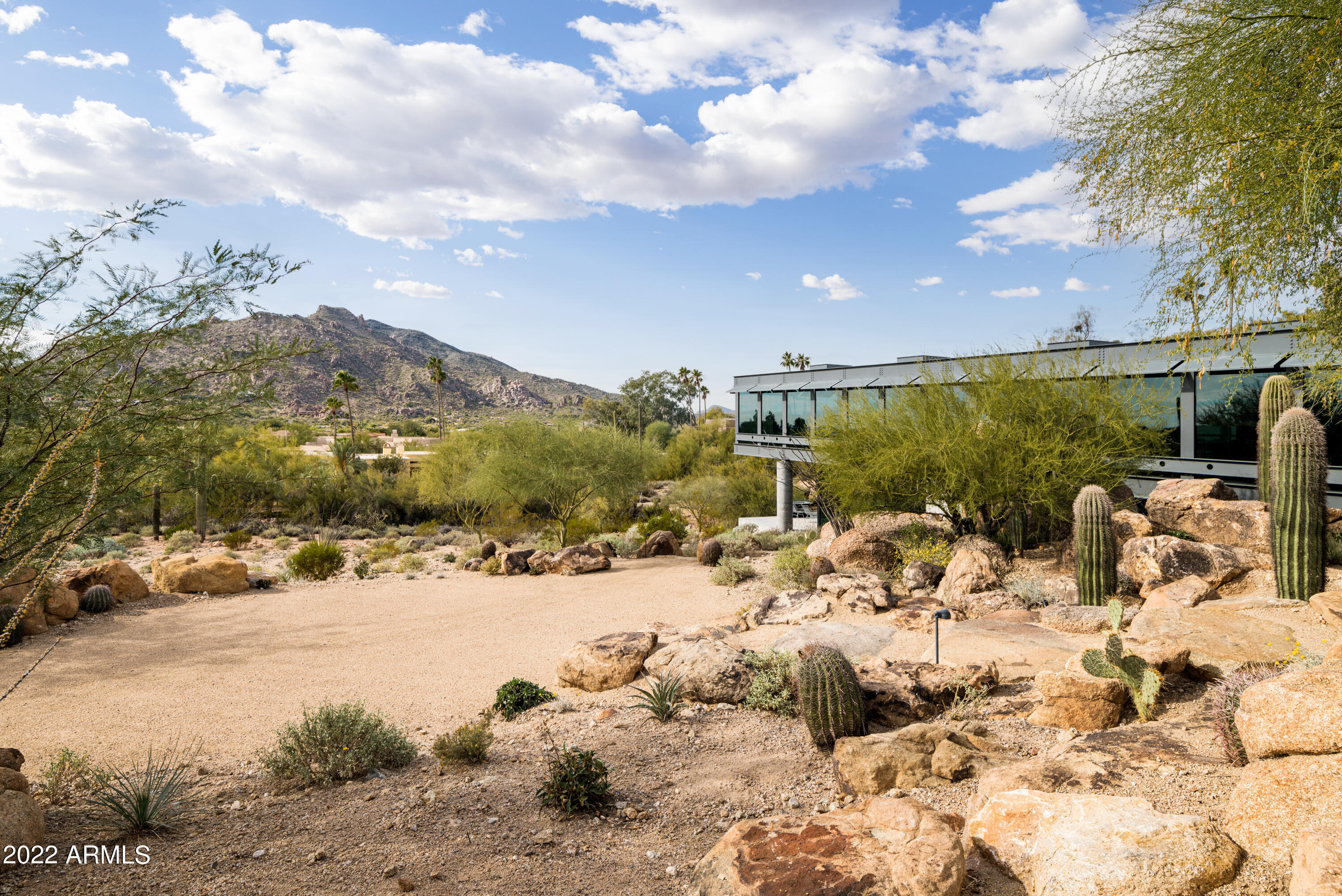 7686 E STAGECOACH PASS Road