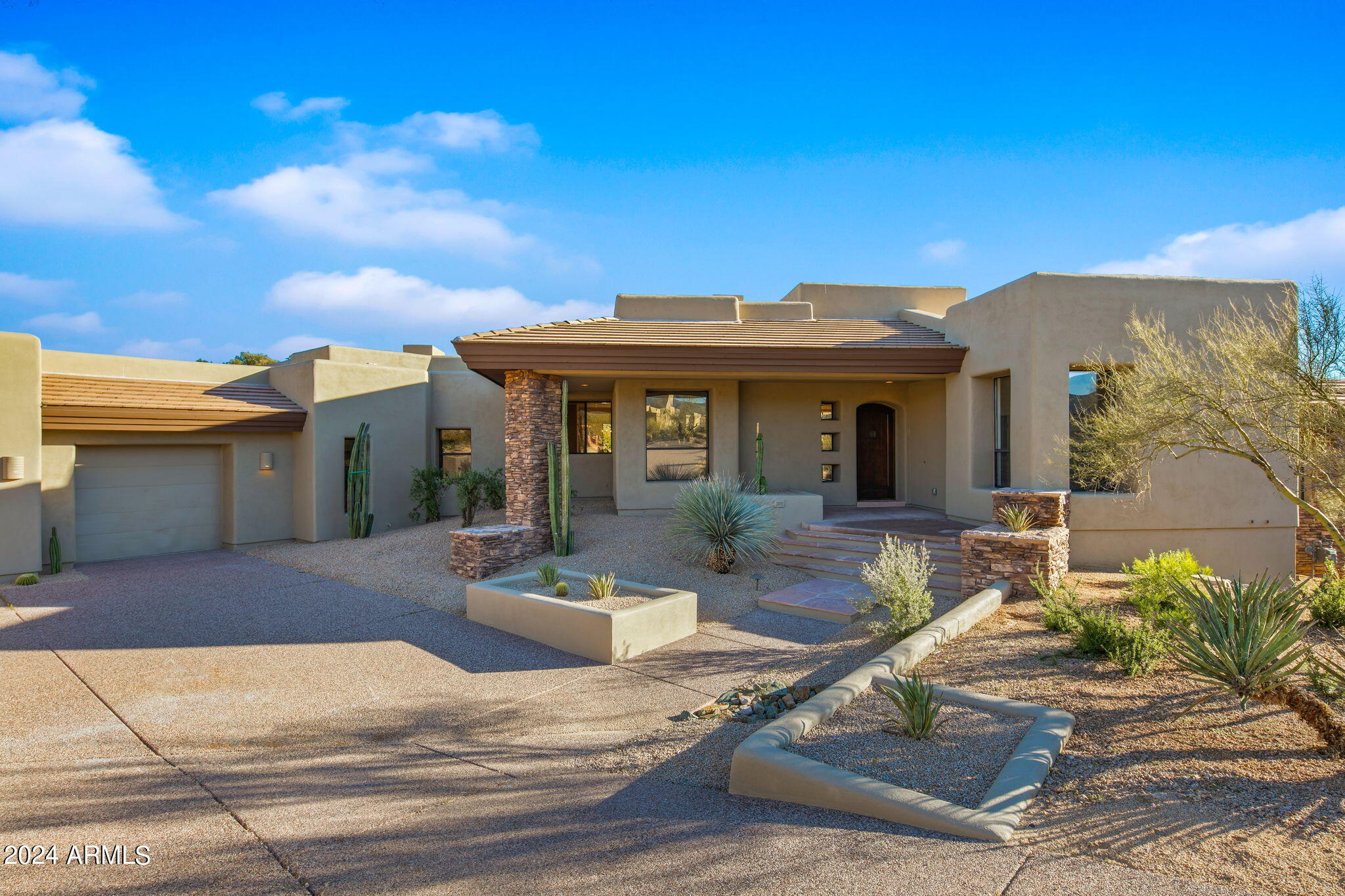 9917 E FILAREE Lane