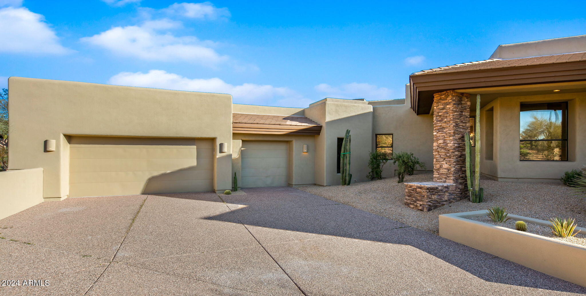 9917 E FILAREE Lane