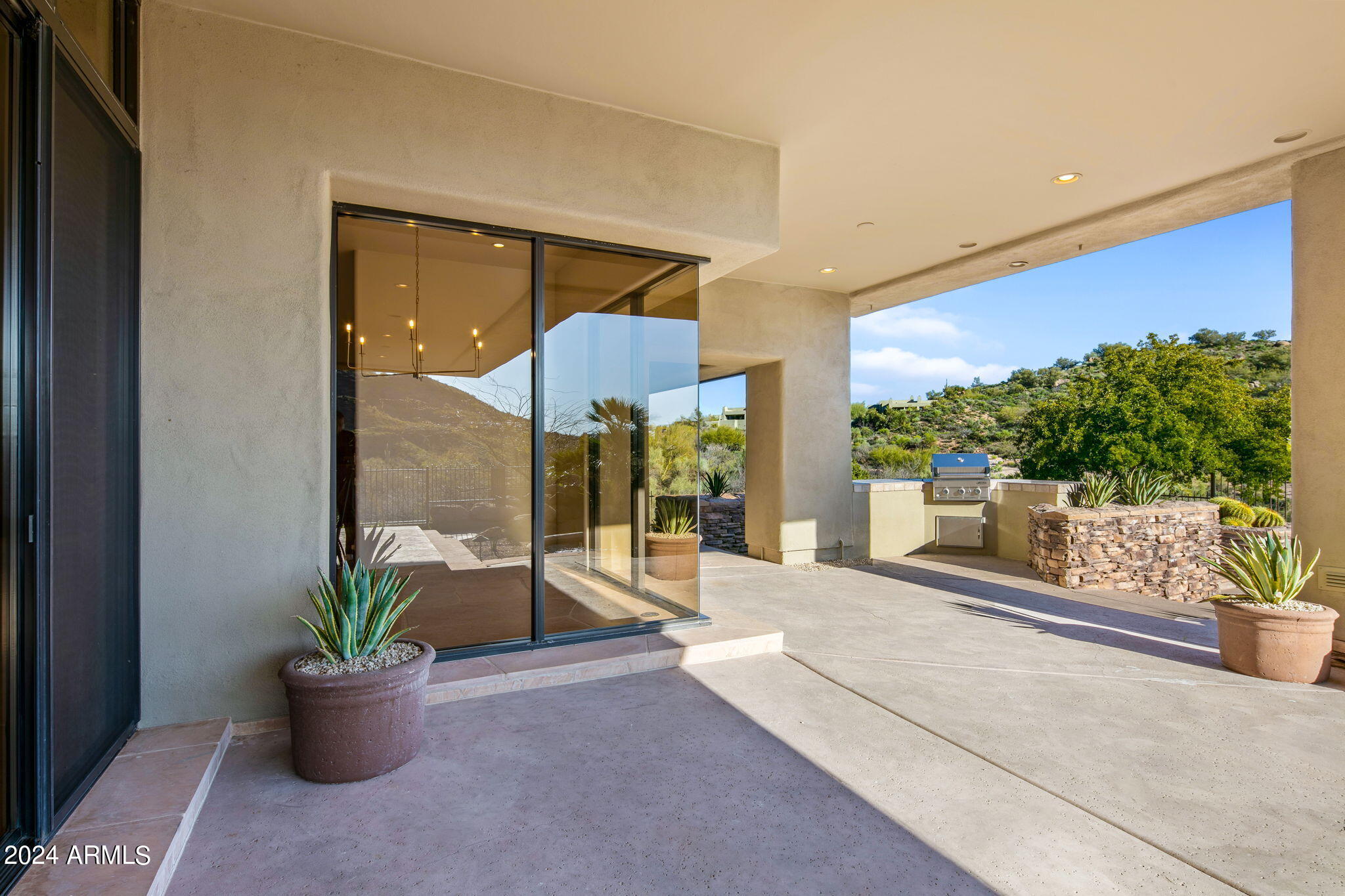 9917 E FILAREE Lane