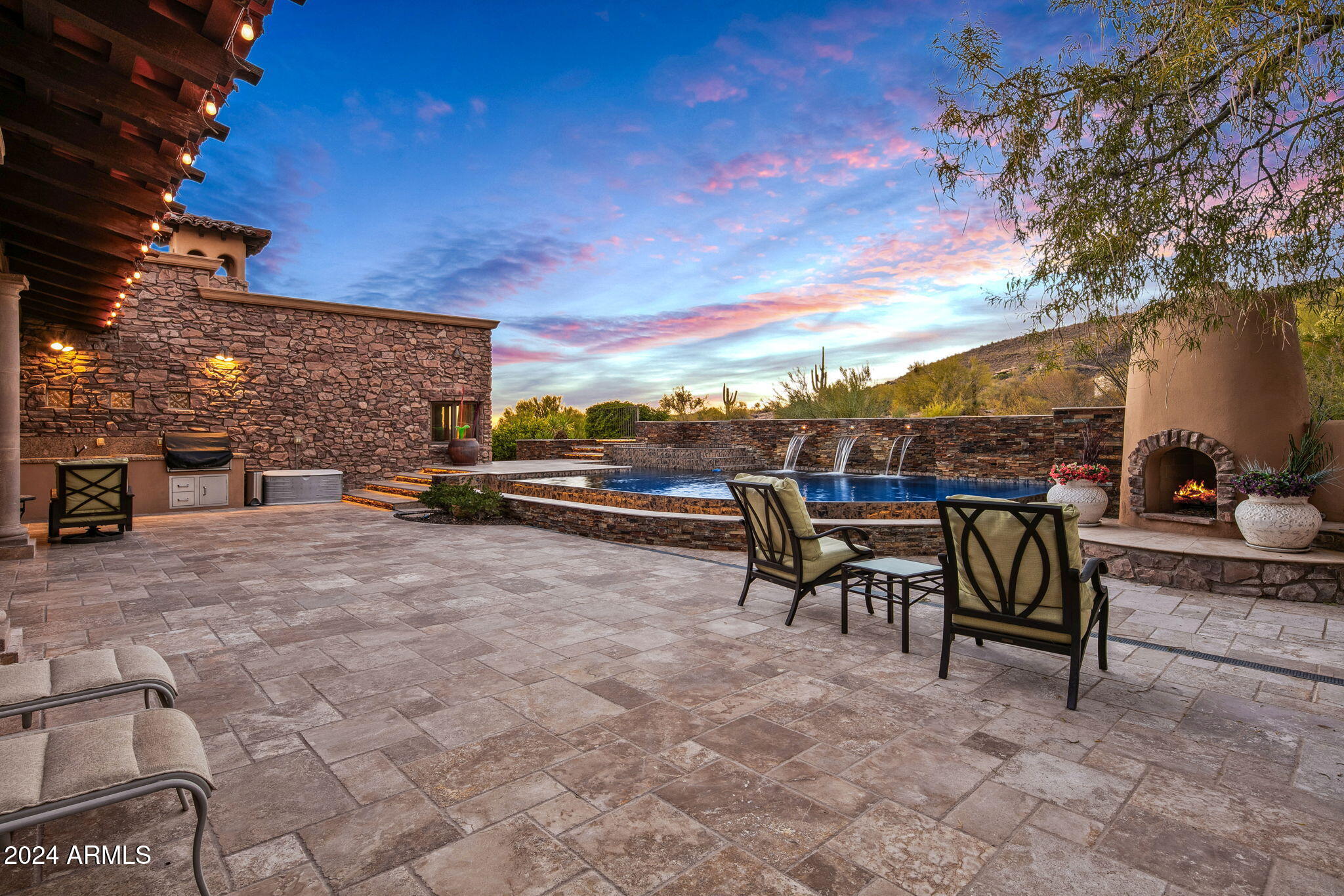 9533 E RISING SUN Drive