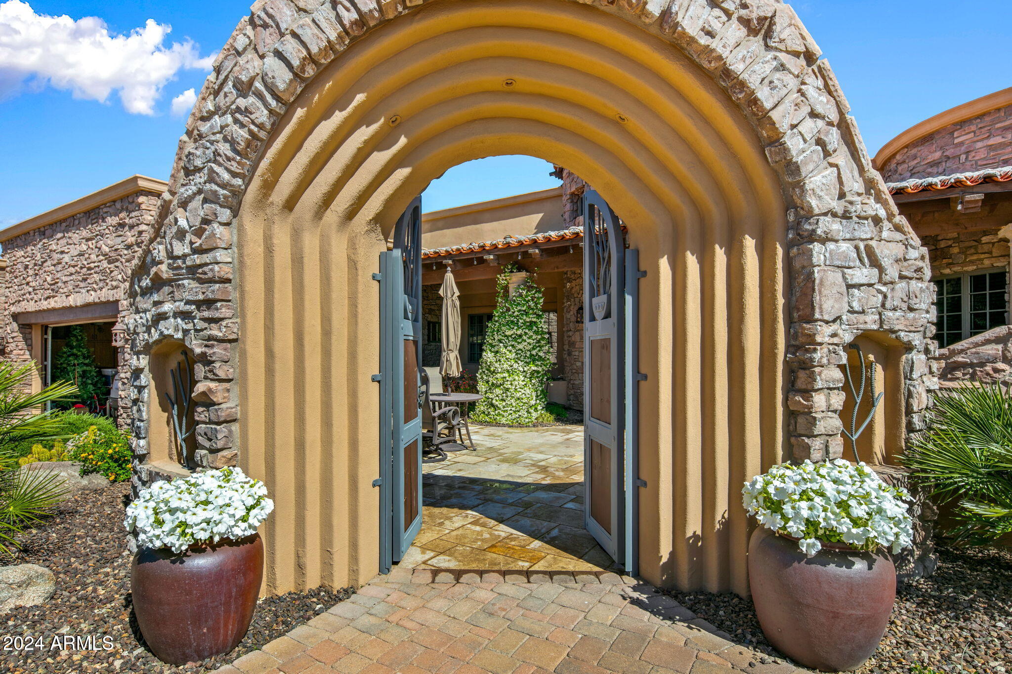 9533 E RISING SUN Drive