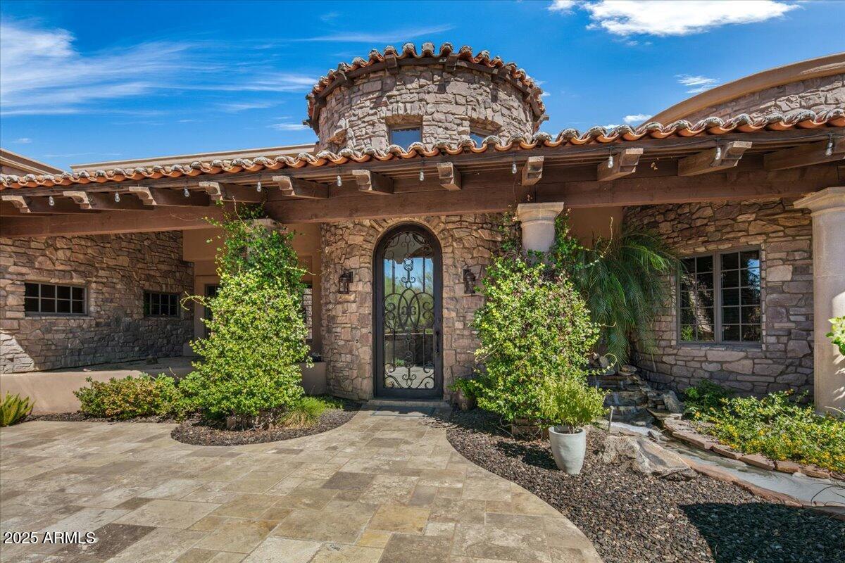 9533 E RISING SUN Drive