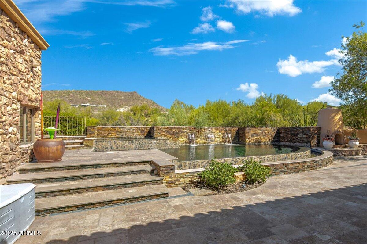 9533 E RISING SUN Drive