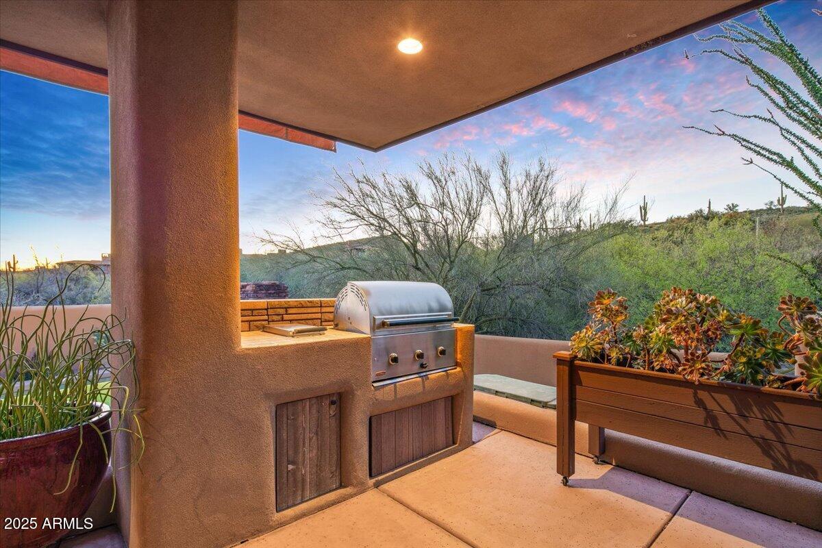 9998 E TAOS Drive