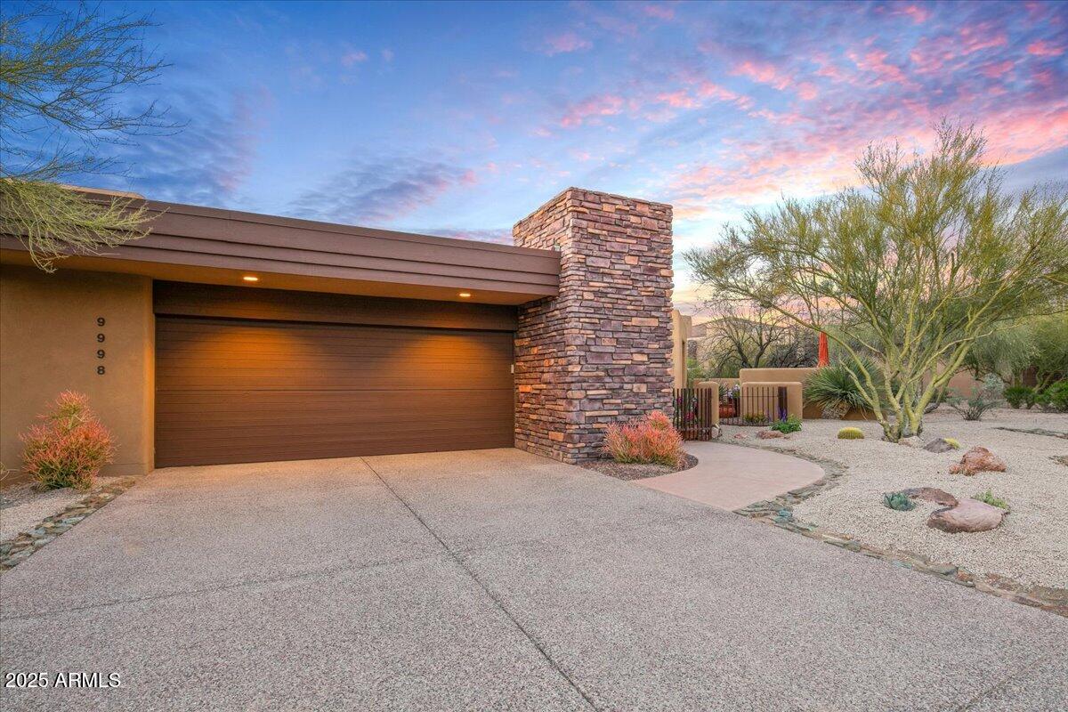 9998 E TAOS Drive