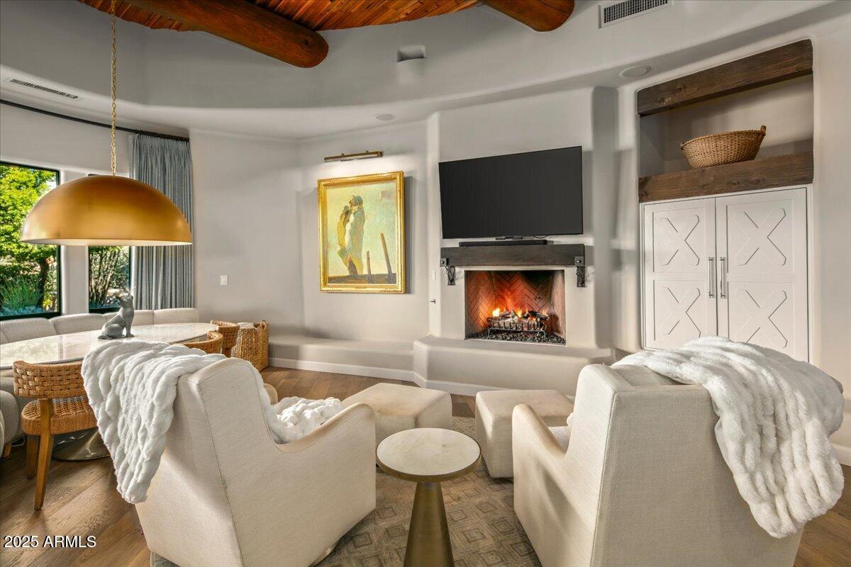 10460 E PALO BREA Drive