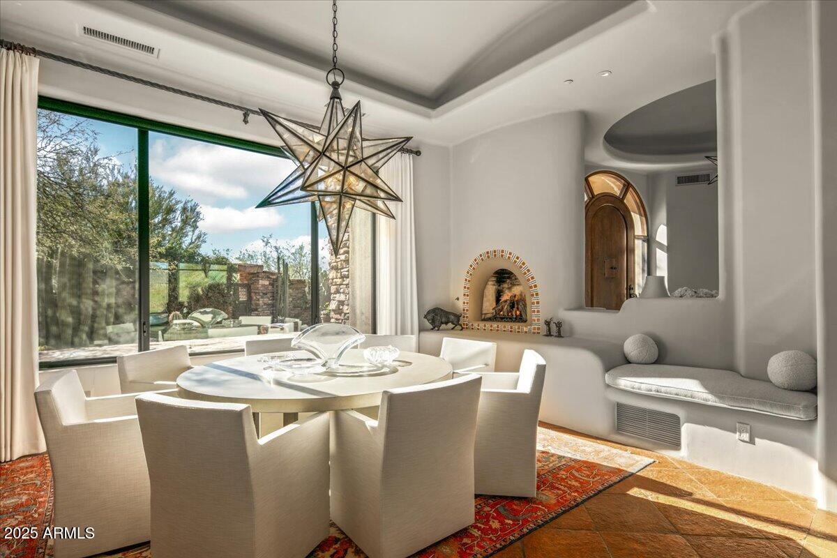 10460 E PALO BREA Drive