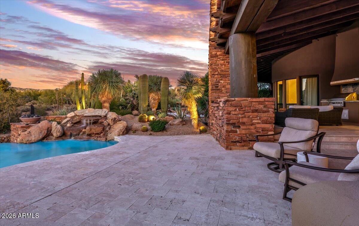 10460 E PALO BREA Drive