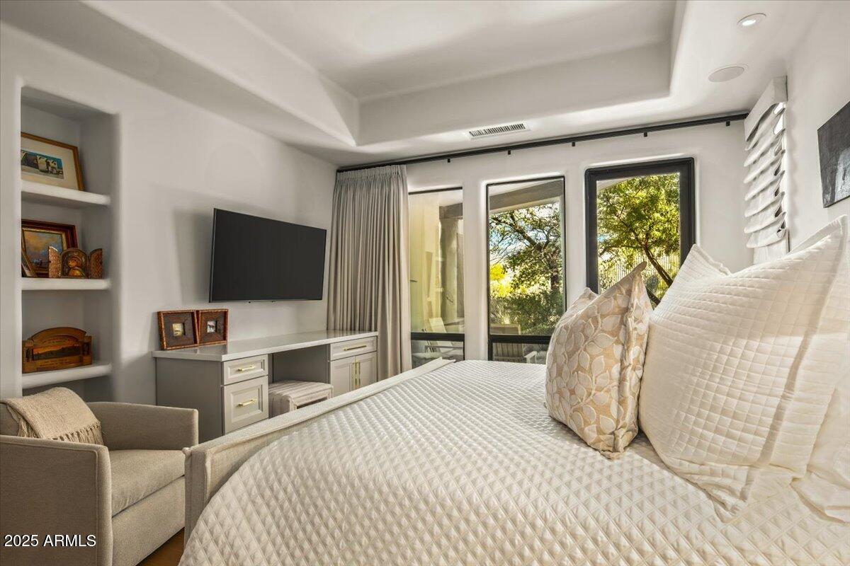 10460 E PALO BREA Drive