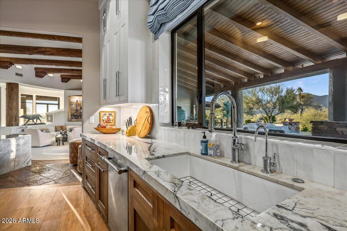 10460 E PALO BREA Drive