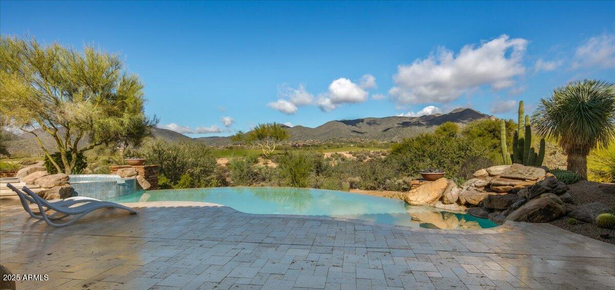 10460 E PALO BREA Drive