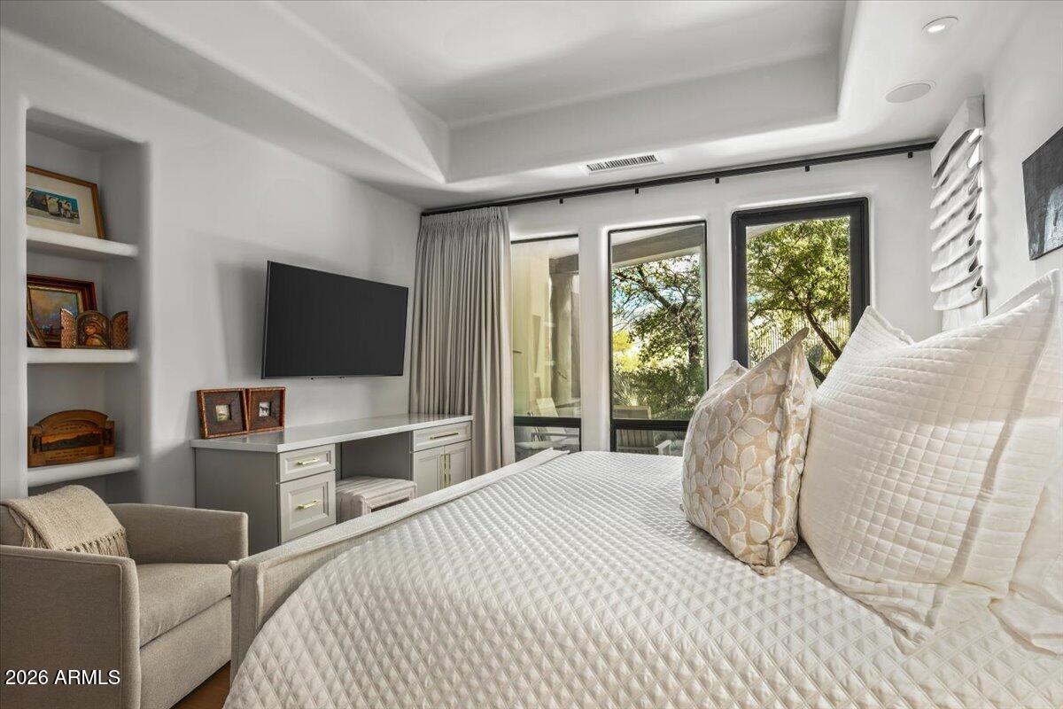 10460 E PALO BREA Drive