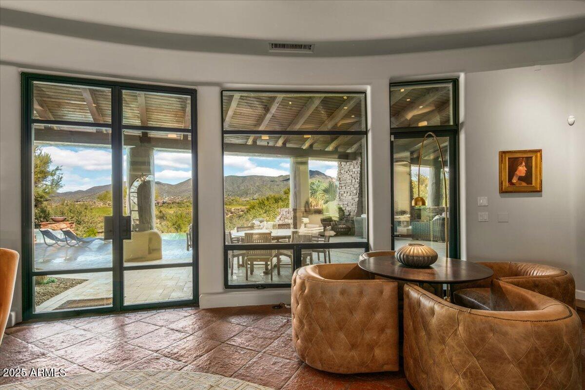 10460 E PALO BREA Drive