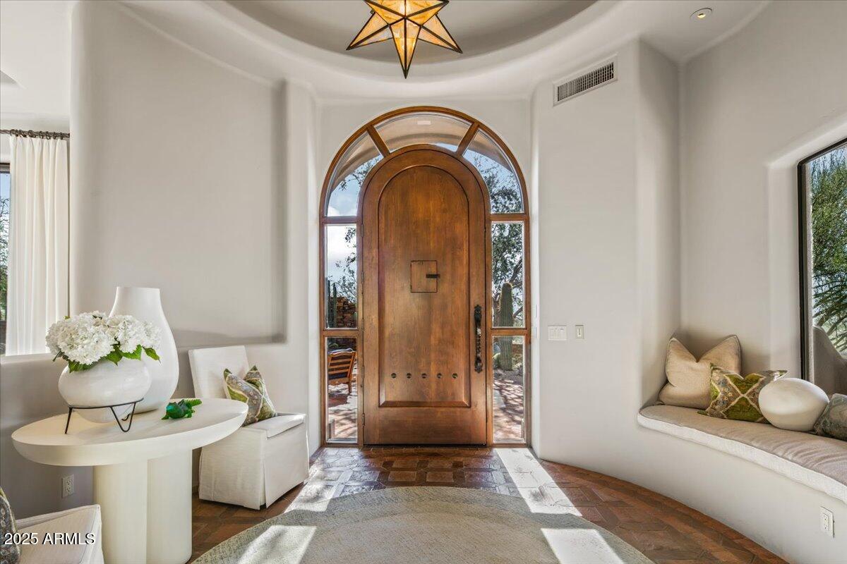 10460 E PALO BREA Drive