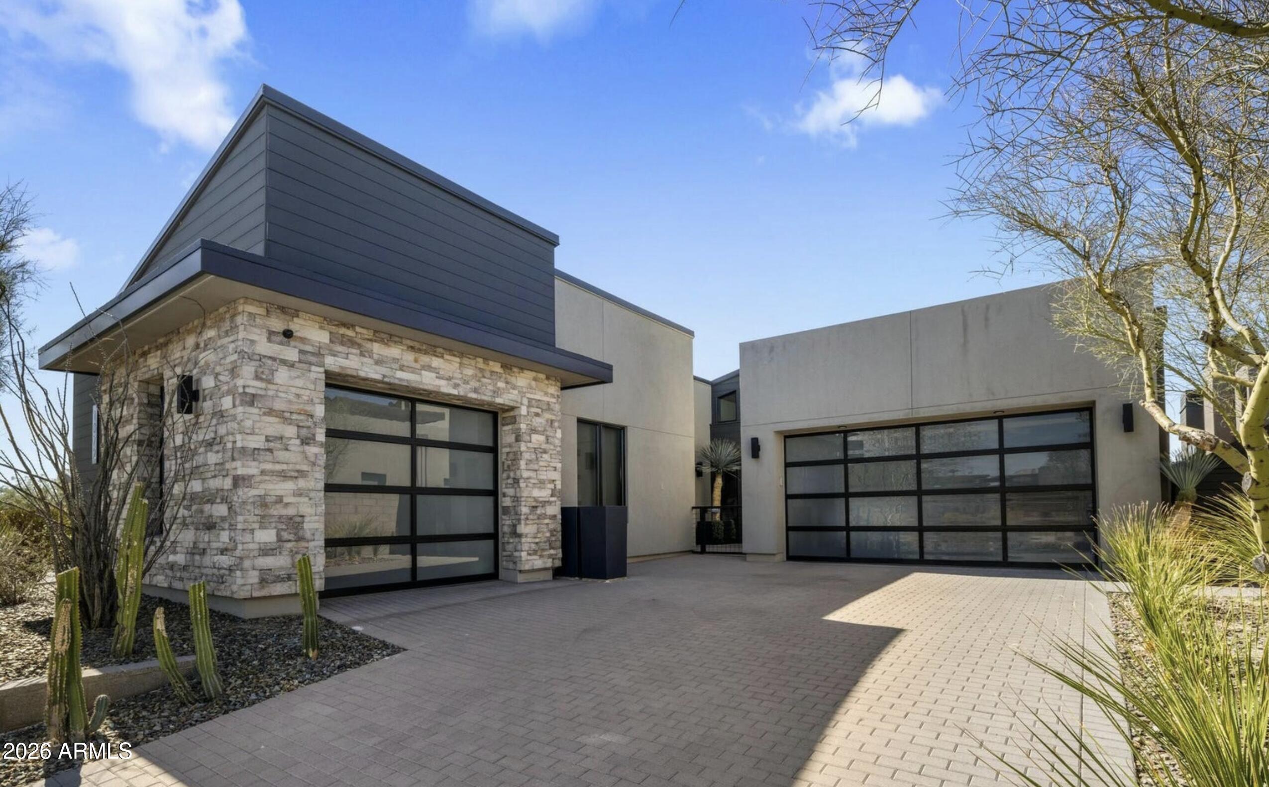 37200 N CAVE CREEK Road 1072