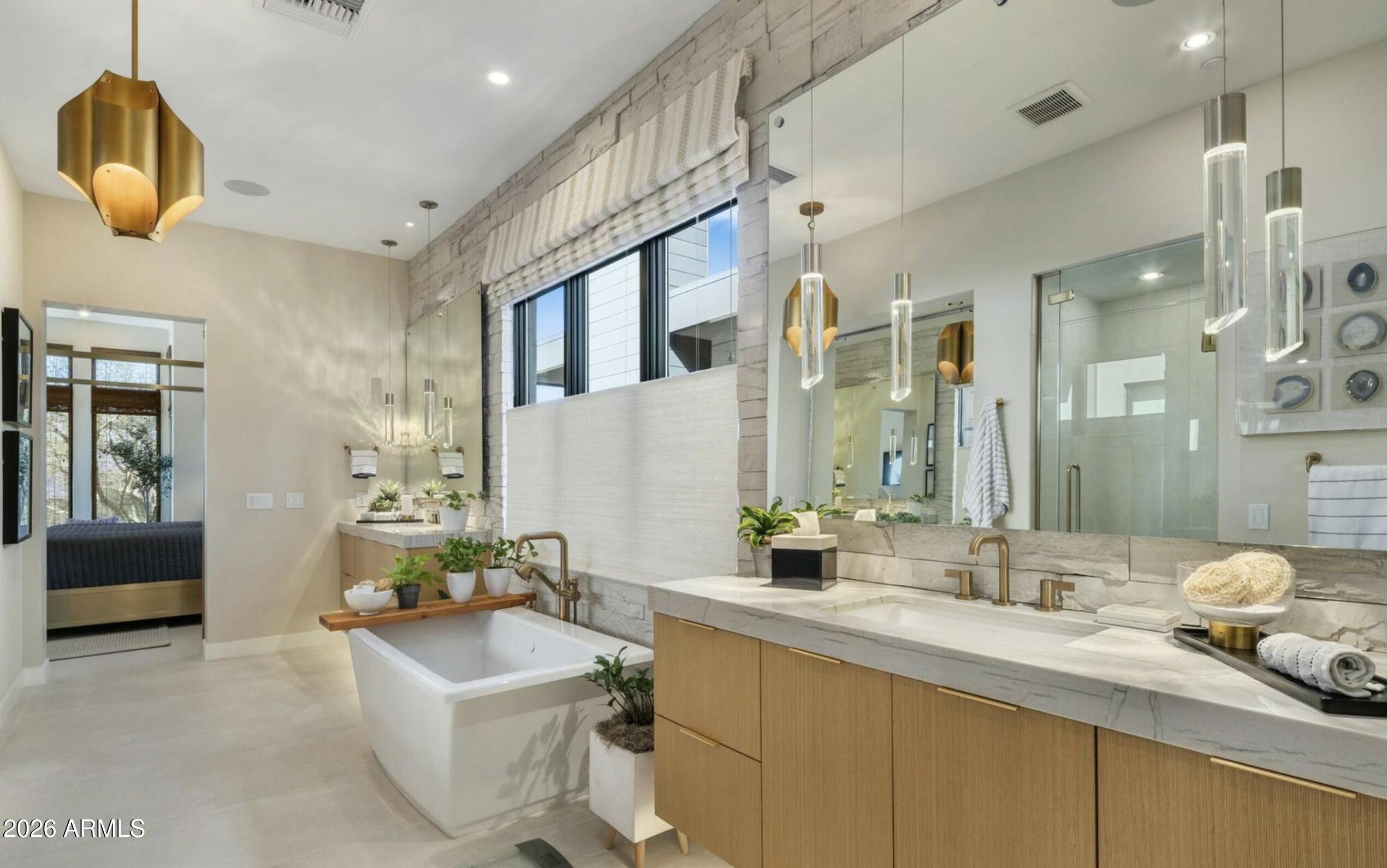 37200 N CAVE CREEK Road 1072