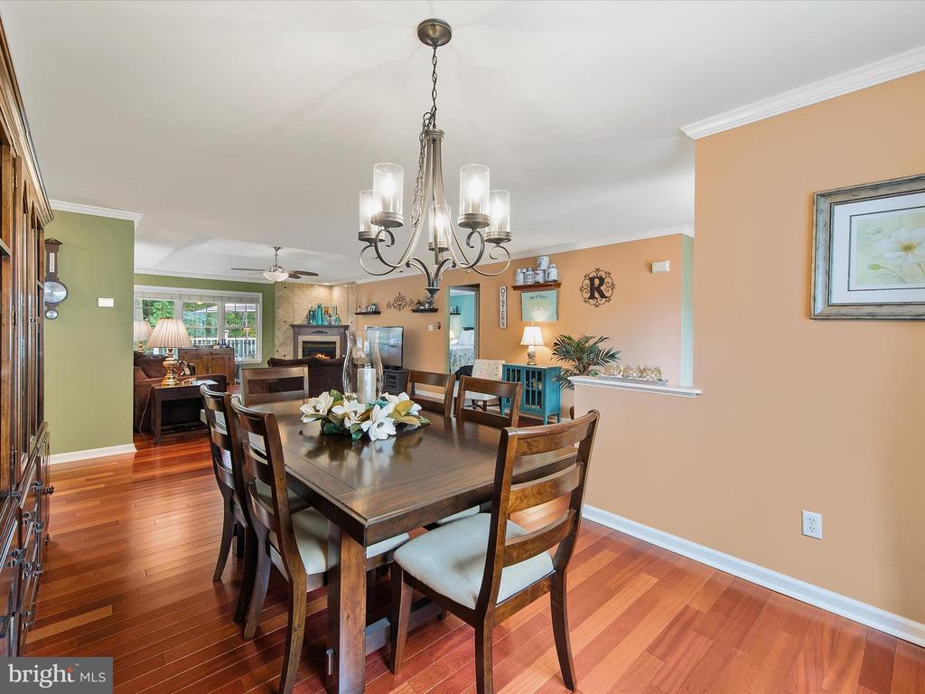 3 Alderleaf Dr